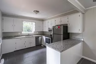 1927 Melissa Ln, Columbia, SC 29210 - Photo 8