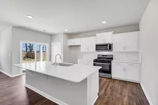1029 Salient Ct, Lugoff, SC 29078 - Photo 4