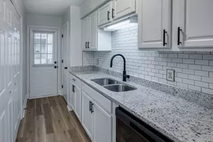 3921 Overbrook Dr B, Columbia, SC 29205 - Photo 4