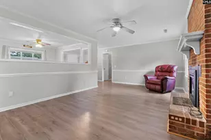 1304 Fairlawn Dr, Sumter, SC 29154 - Photo 6