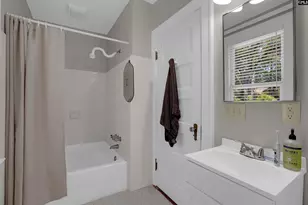 2415 Heyward St, Columbia, SC 29205 - Photo 12