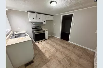 1207 Hampton, Orangeburg, SC 29115 - Photo 8
