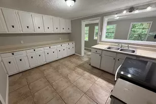 1207 Hampton, Orangeburg, SC 29115 - Photo 6