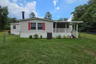 1618 Hickory Hill Rd, Eastover, SC 29044 - Photo 4