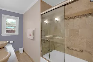824 Fairwood Dr, Columbia, SC 29209 - Photo 36