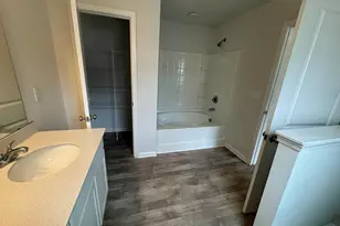 129 Kings Parish Ct, Columbia, SC 29209 - Photo 8