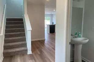 129 Kings Parish Ct, Columbia, SC 29209 - Photo 2