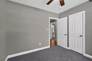 8 Holiday Cir, Columbia, SC 29206 - Photo 18
