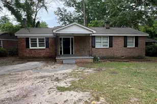 8 Holiday Cir, Columbia, SC 29206 - Photo 1