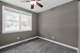 8 Holiday Cir, Columbia, SC 29206 - Photo 16