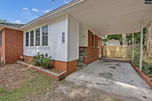 909 Chevis St, Columbia, SC 29205 - Photo 2