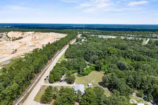 1677 Green Hill Rd, Lugoff, SC 29078 - Photo 30