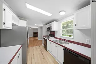 3715 Delaware Dr, Dalzell, SC 29040 - Photo 8