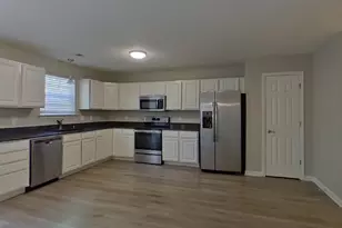 13 Coral Ct, Columbia, SC 29229 - Photo 4