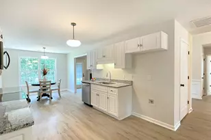218 Bennington Cir, Columbia, SC 29229 - Photo 10