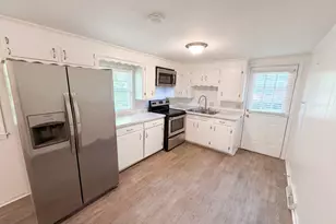 1502 Pine St, West Columbia, SC 29172 - Photo 2