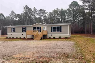 130 Carlton Dr, Batesburg, SC 29006 - Photo 2