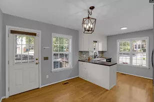 1029 Deerwood St, Columbia, SC 29205 - Photo 10