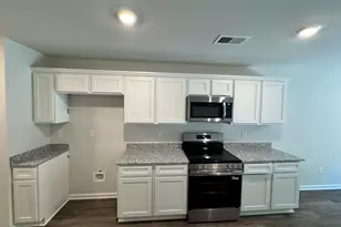 636 Marbled Teal Ln, Hopkins, SC 29061 - Photo 4