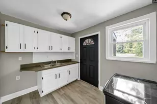1931 Chaney St, Columbia, SC 29204 - Photo 8