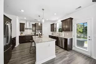 372 Harbour Pointe Dr, Columbia, SC 29229 - Photo 4