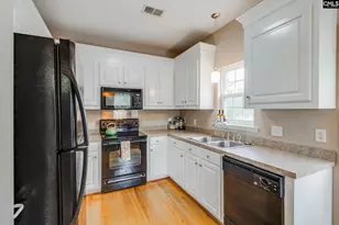 153 River Valley Dr, Columbia, SC 29201 - Photo 8