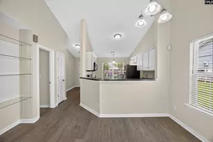 46 Monmouth Ct, Columbia, SC 29209 - Photo 8