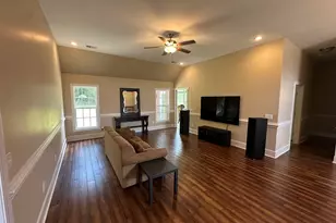 2640 Stirrup Ln, Dalzell, SC 29040 - Photo 4