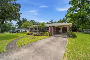 1126 Lee Cir, West Columbia, SC 29170 - Photo 2