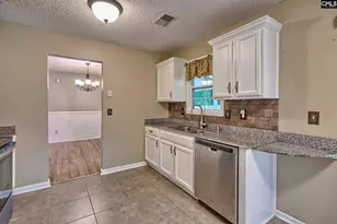 235 Ashewood Lake Dr, Columbia, SC 29209 - Photo 8