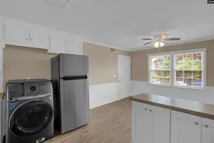 3907 Forest Dr, Columbia, SC 29204 - Photo 12