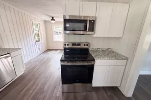 1425 Hollyberry Ln, West Columbia, SC 29169 - Photo 12