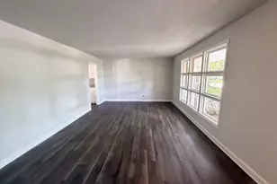 1425 Hollyberry Ln, West Columbia, SC 29169 - Photo 6