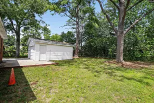 1446 Aralia Dr, Columbia, SC 29205 - Photo 8