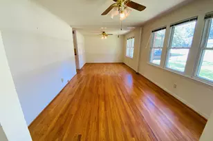 2012 Yelton Dr, Camden, SC 29020 - Photo 4