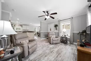 318 Catherine Dr, Pelion, SC 29123 - Photo 4