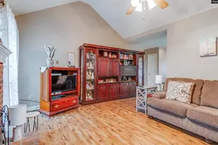 140 Charles Towne Ct, Columbia, SC 29209 - Photo 4