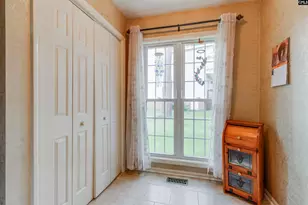 140 Charles Towne Ct, Columbia, SC 29209 - Photo 8