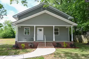 357 Wilson St, Batesburg, SC 29006 - Photo 1