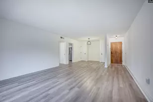 1825 St Julian Pl 3E, Columbia, SC 29204 - Photo 6