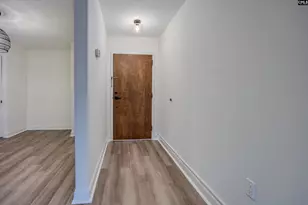 1825 St Julian Pl 3E, Columbia, SC 29204 - Photo 4