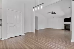 301 Ollivander Ln, Elgin, SC 29045 - Photo 6