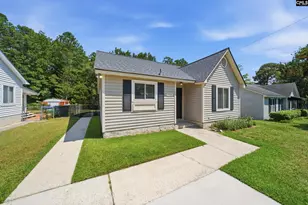 1701 Oak St, Cayce, SC 29033 - Photo 2