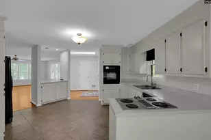 353 Yachting Rd, Lexington, SC 29072 - Photo 8