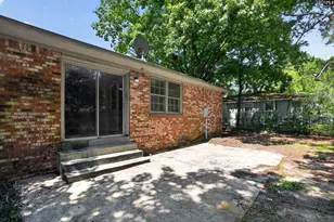 208 Bob White Ave, Hopkins, SC 29061 - Photo 4