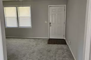 127 Aster Cir, Columbia, SC 29201 - Photo 2