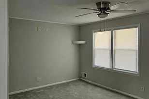 127 Aster Cir, Columbia, SC 29201 - Photo 4