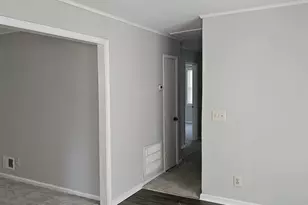 127 Aster Cir, Columbia, SC 29201 - Photo 8