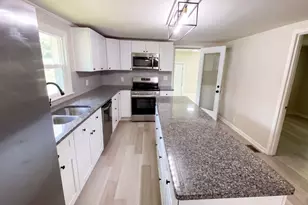 630 S Lee St, Batesburg, SC 29006 - Photo 2