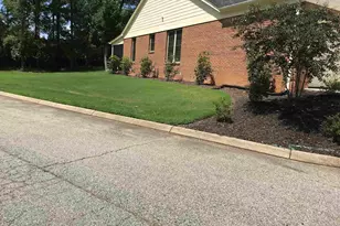 125 Devon Park Dr, Greenwood, SC 29649 - Photo 2